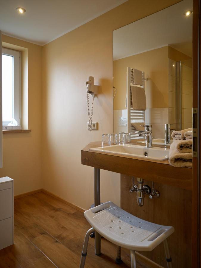 Gaestehaus Ressler Harxheim エクステリア 写真