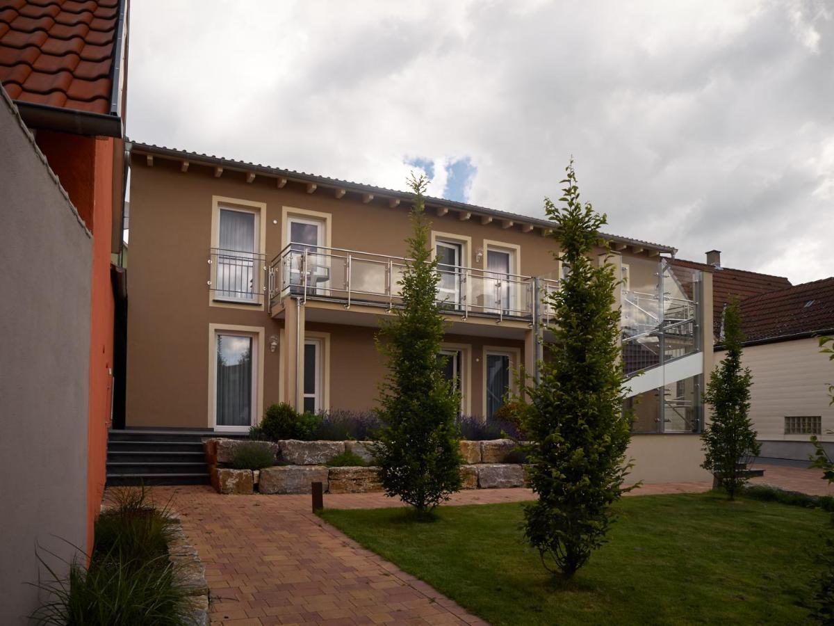 Gaestehaus Ressler Harxheim エクステリア 写真
