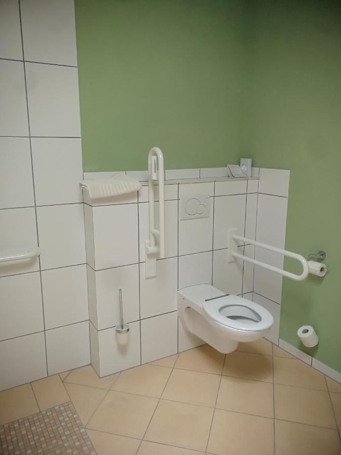 Gaestehaus Ressler Harxheim エクステリア 写真