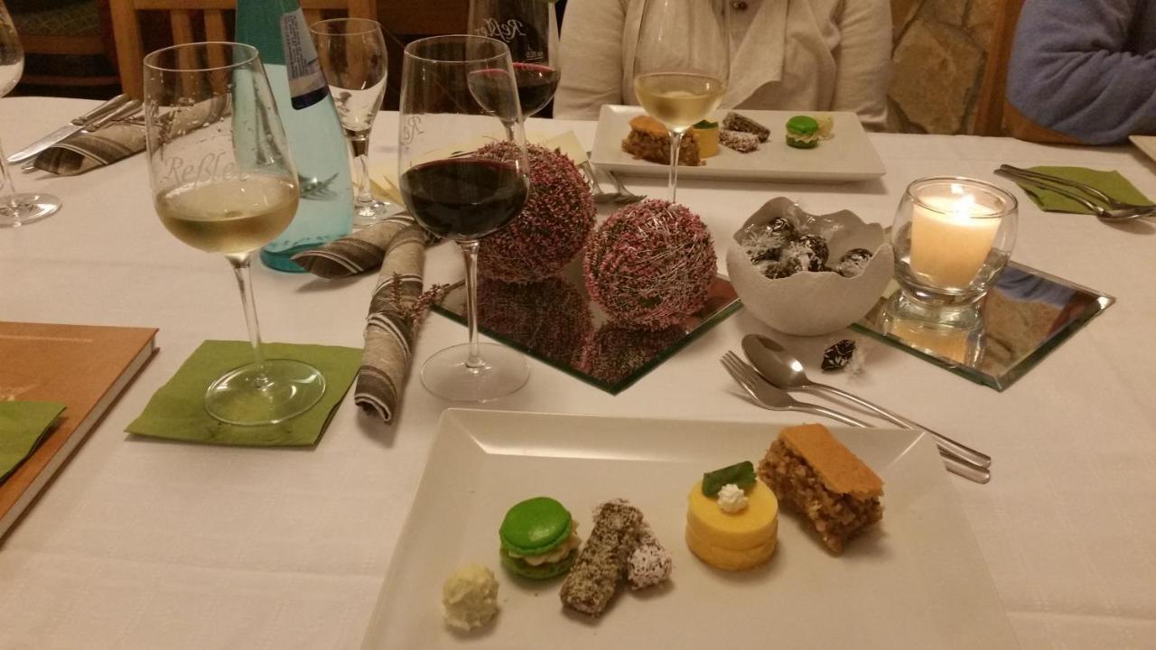 Gaestehaus Ressler Harxheim エクステリア 写真